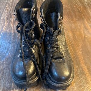 Black Ankle Boots for Women from urban outfitters